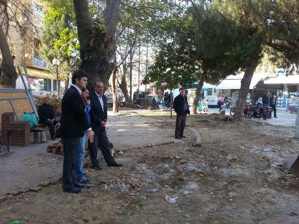Kula\'da Park Kahvesi\'nde Yenileme Çalışmalarına Başlandı