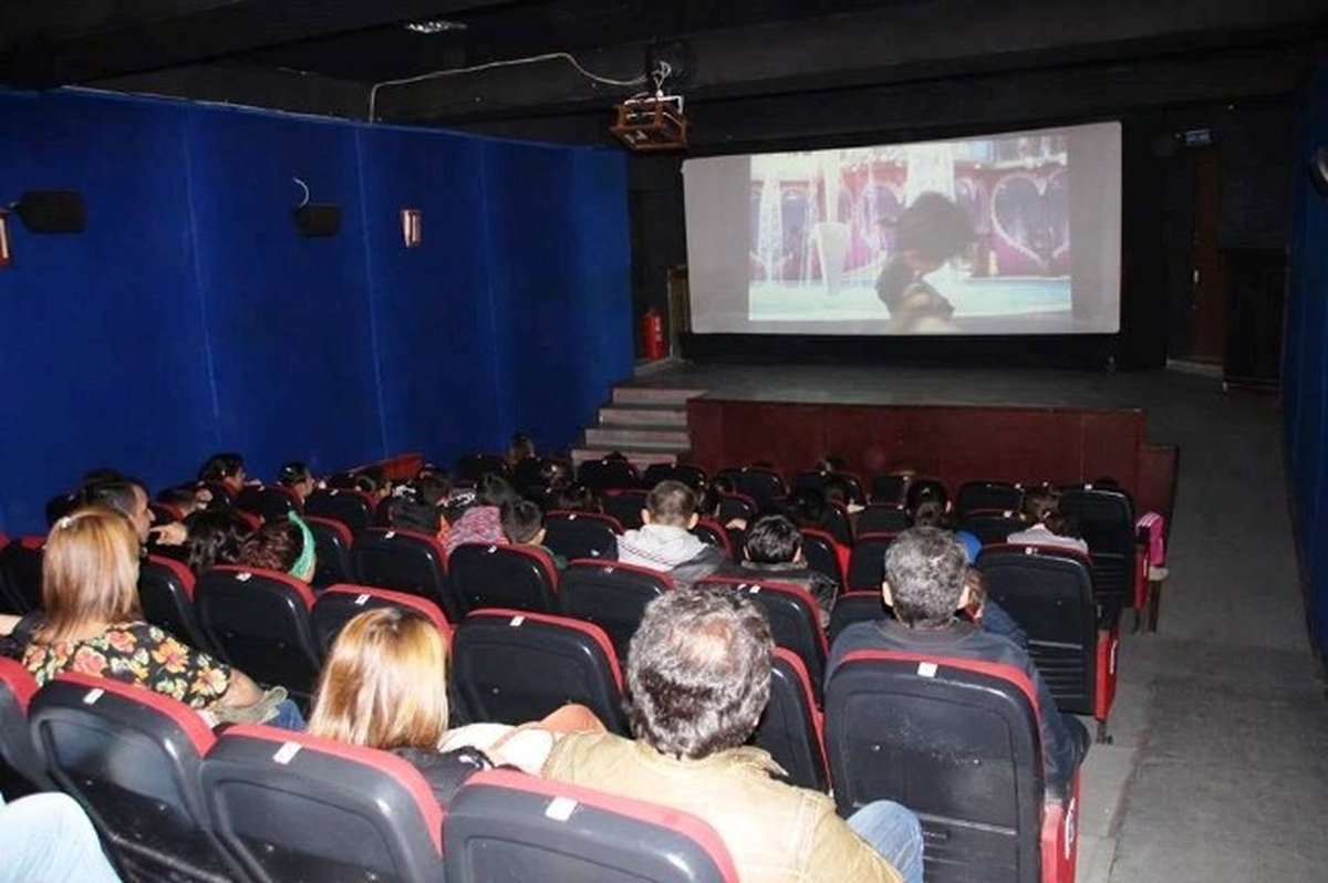 Niğde\'de İşitme Engelli Öğrenciler Sinema Keyfi Yaşadı