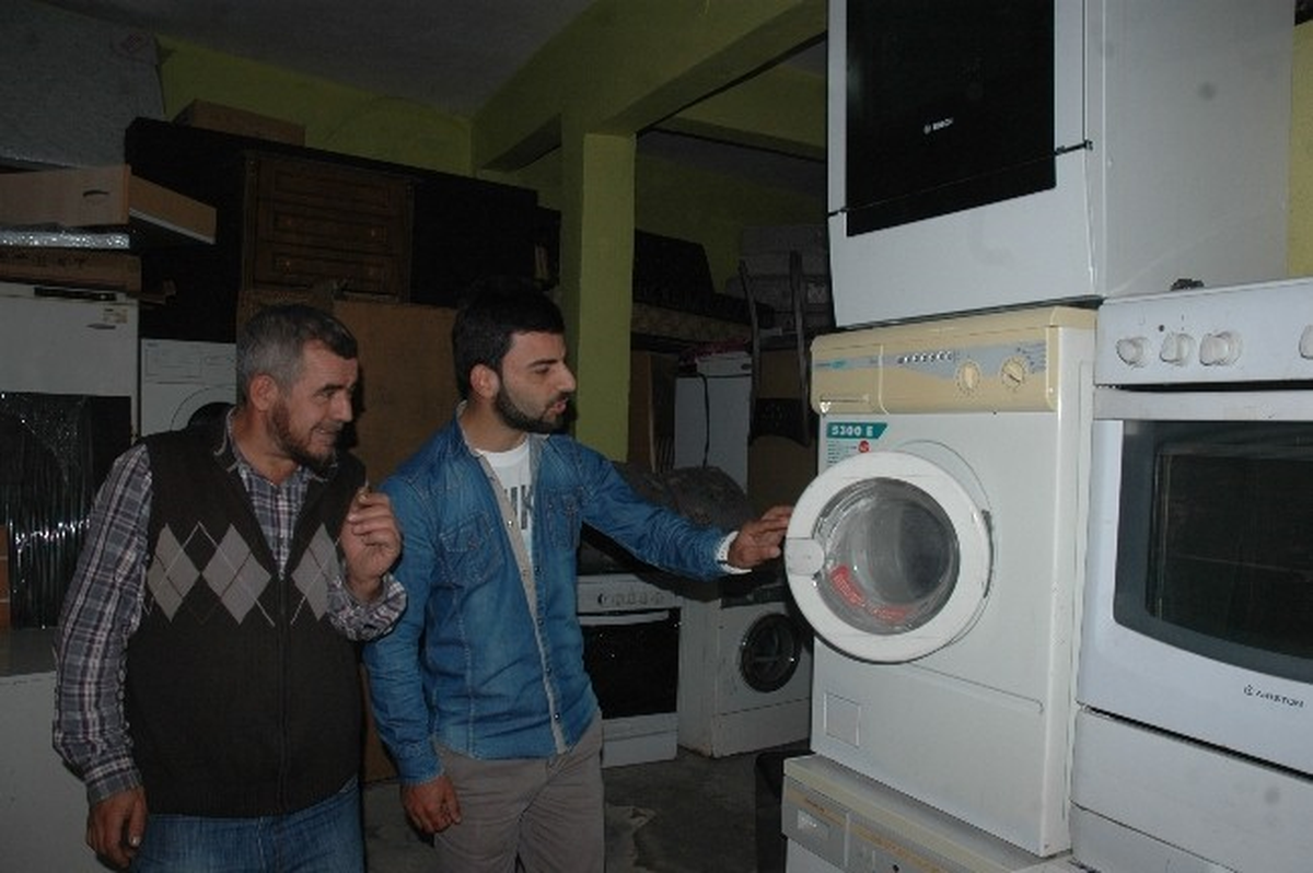 Öğrenci Evinde Kalanların Tercihi İkinci El ve Spot Ürünler