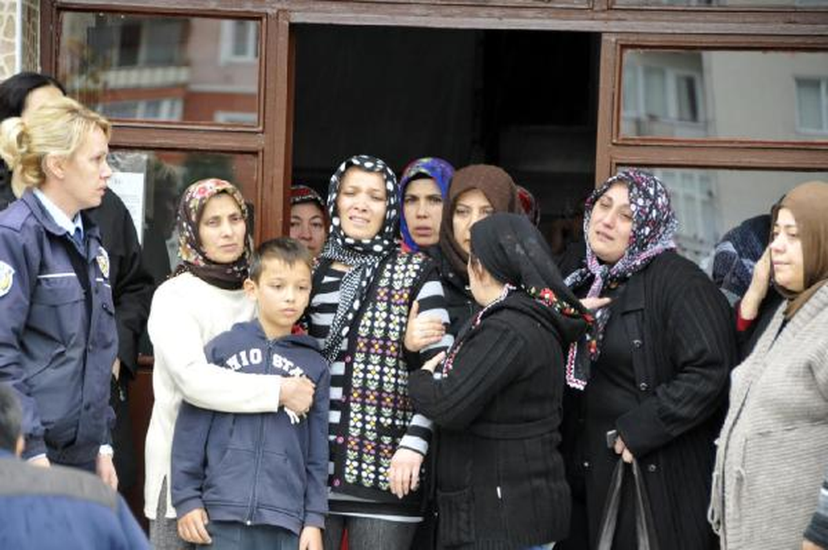 Kocaeli\'de Polis Memuru, Borç Yüzünden İntihar Etti