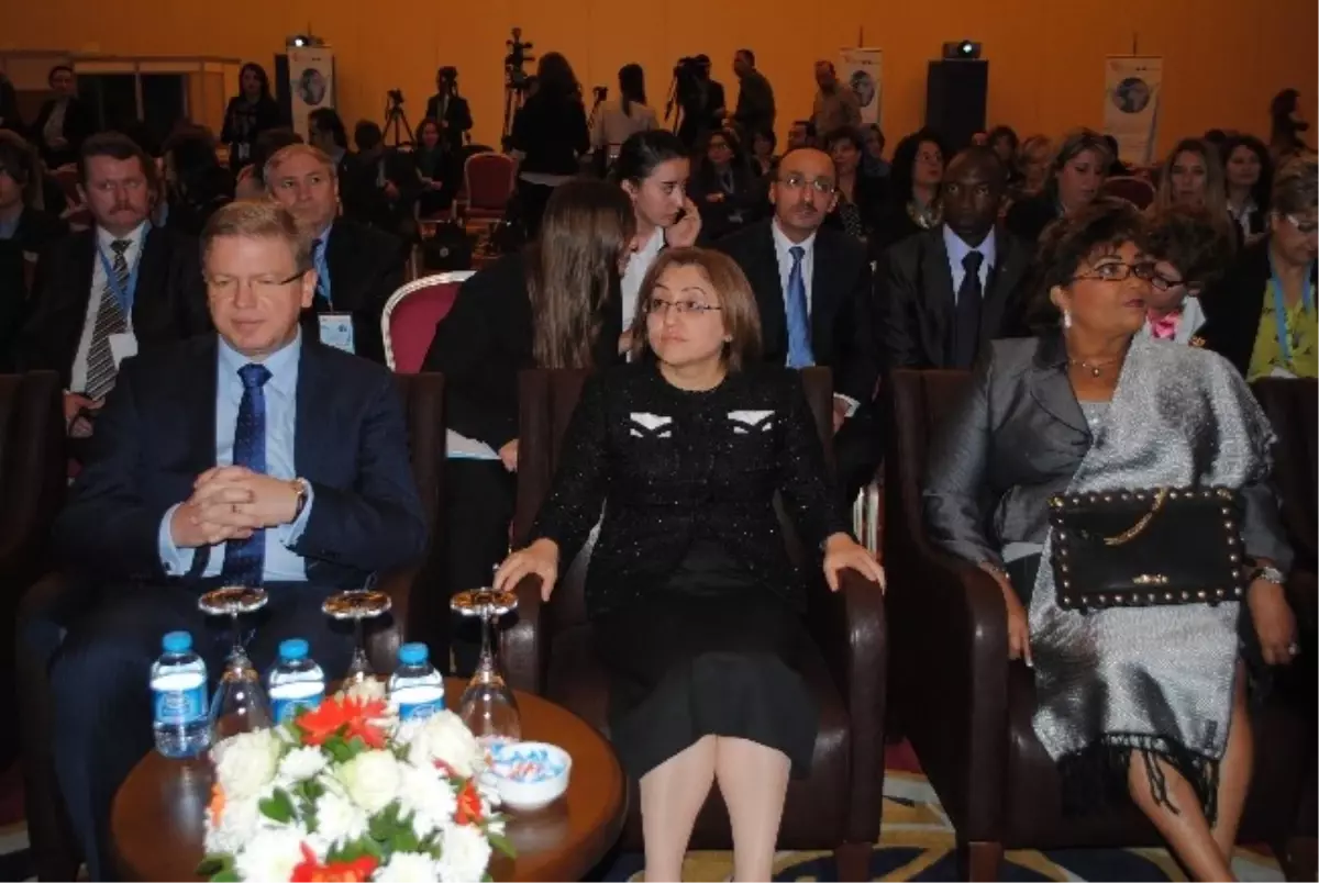 Stefan Füle: "Türkiye\'de Kız Çocuklarının Okula Gitmeme Oranı Avrupa\'ya Göre Dört Kat Fazla"