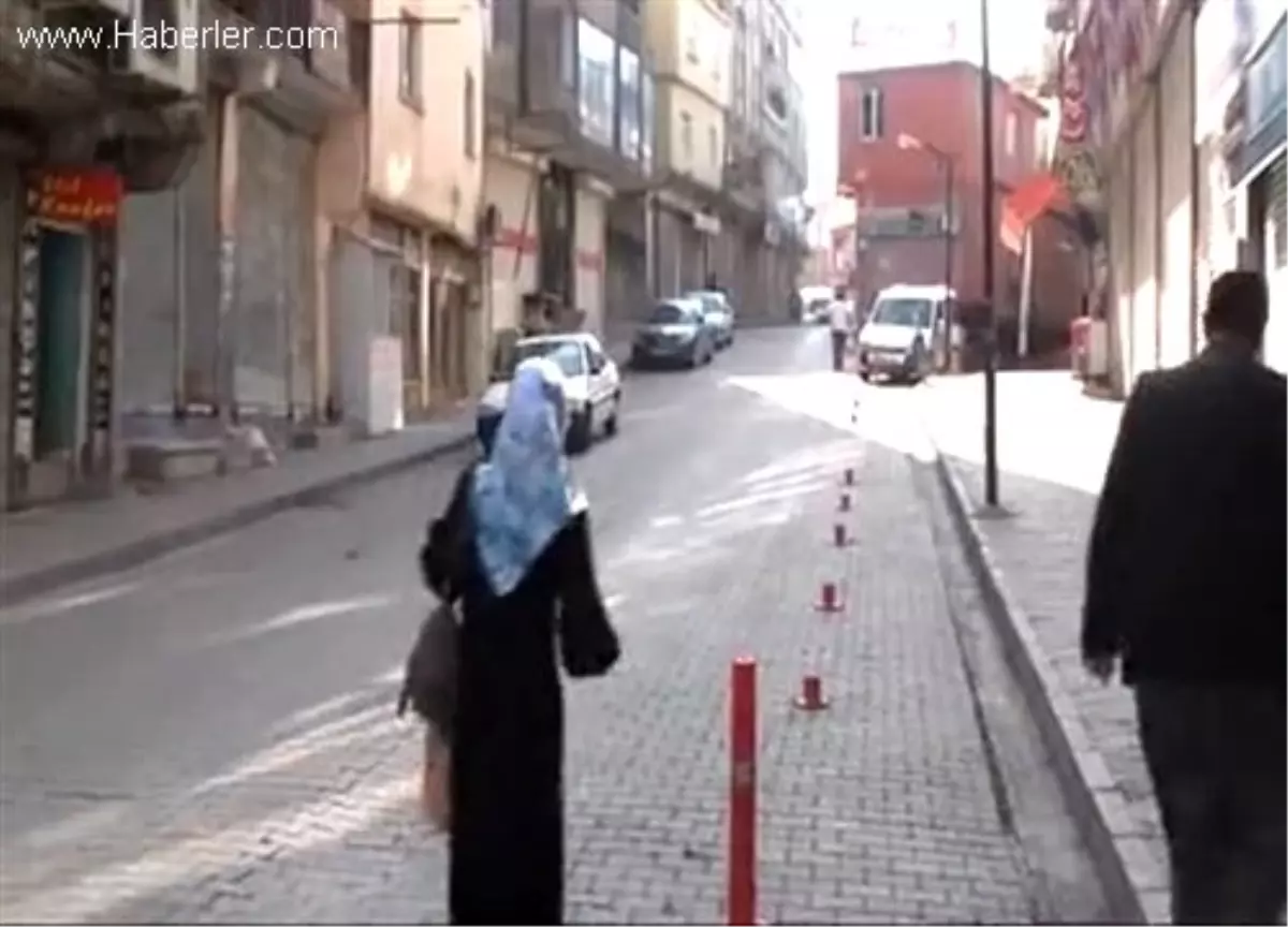 Suriye sınırına güvenlik duvarı örme çalışmalarını protesto