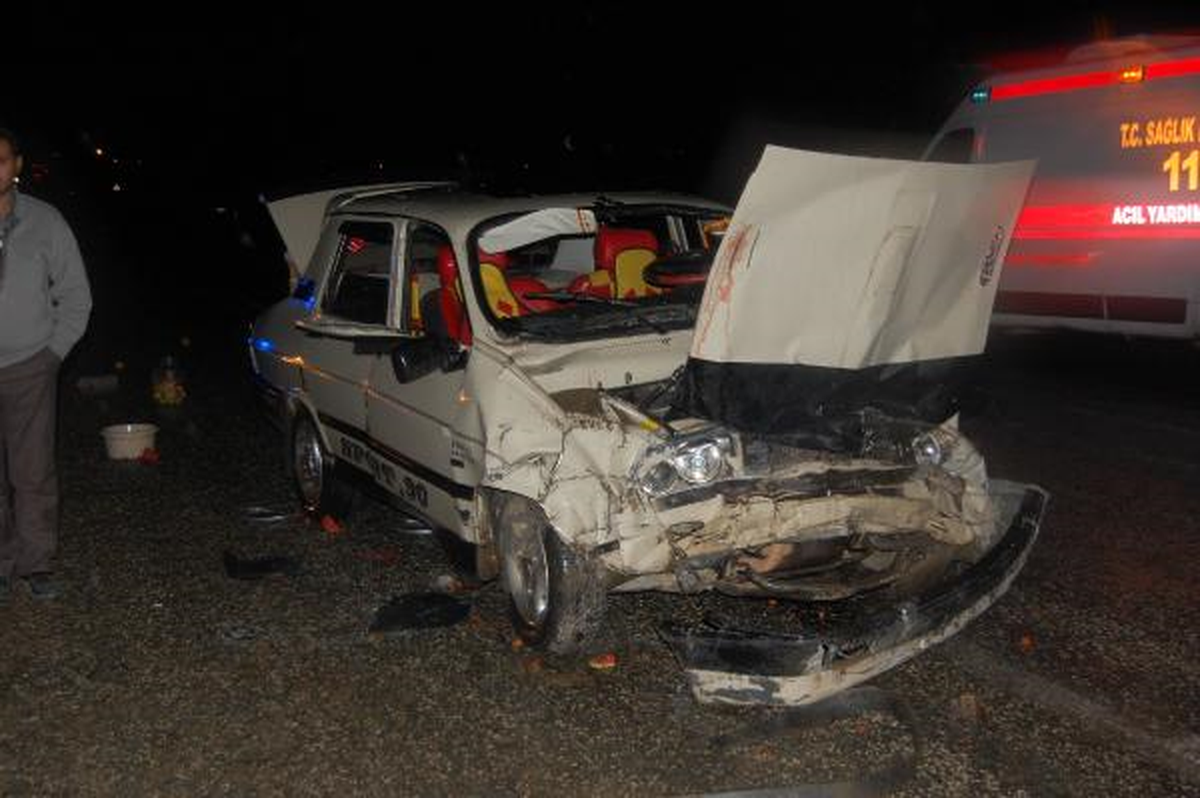 Taşköprü\'de Trafik Kazası: 1 Ölü, 4 Yaralı