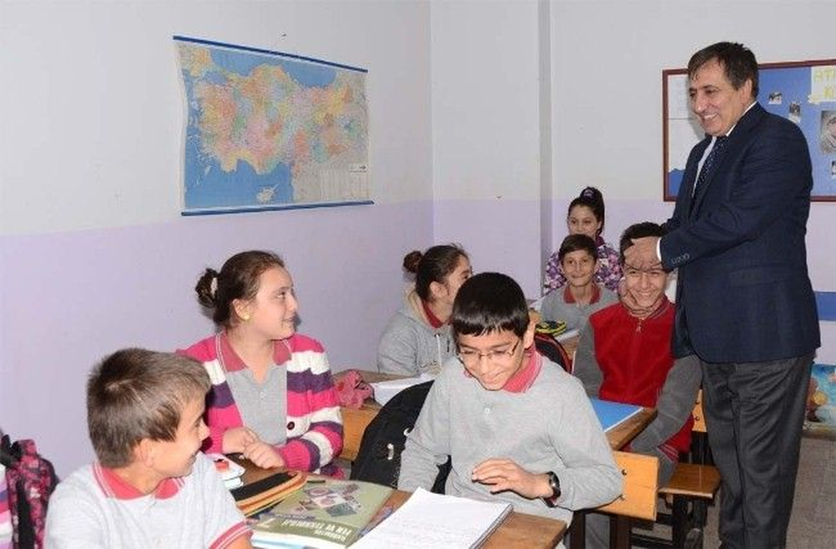 Vali Küçük\'ten Okullara Ziyaret