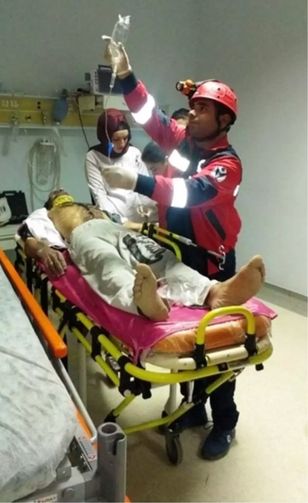 Van\'da Spor Salonu İnşaatı Çöktü: 3 Yaralı