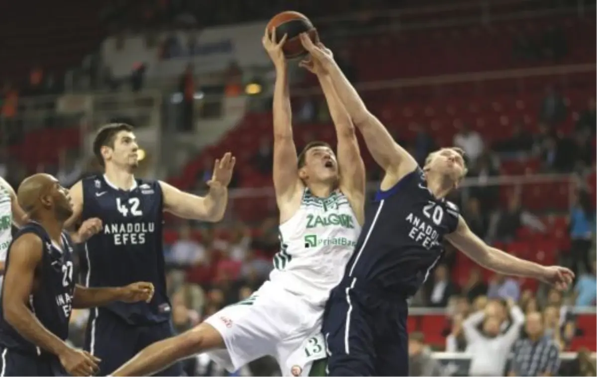 Anadolu Efes - Zalgiris Kaunas: 72-61