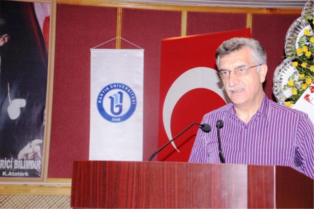 Bartın Üniversitesi\'nde "Türkiye\'de Yerli Sosyoloji" Konuşuldu