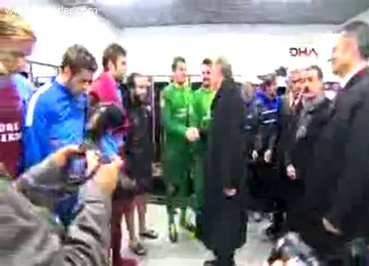 Başbakan Erdoğan, Trabzonsporlu Futbolcuları Tebrik Etti