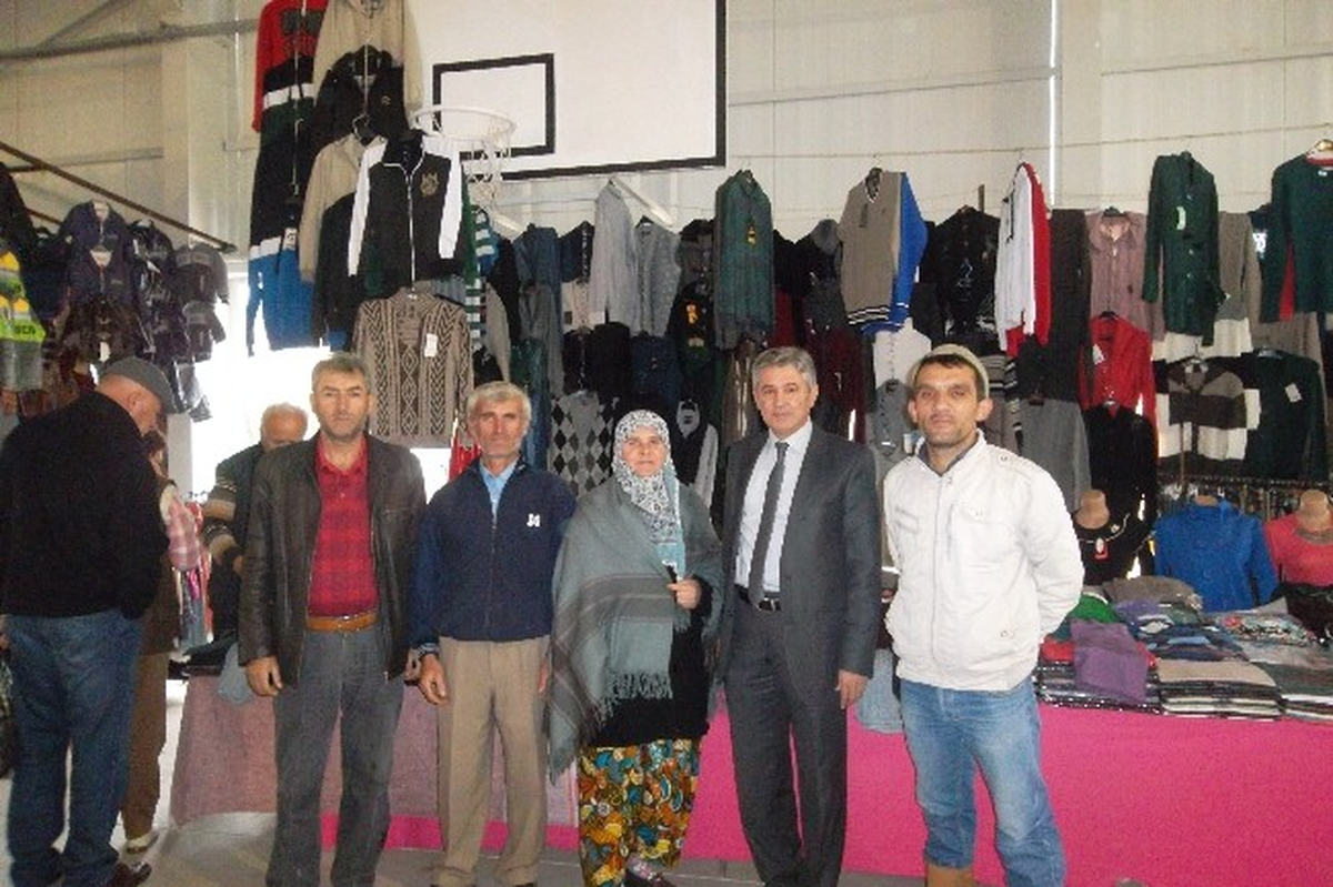 Başkan Aday Adayı Genç\'ten Pazaryeri Çıkarması