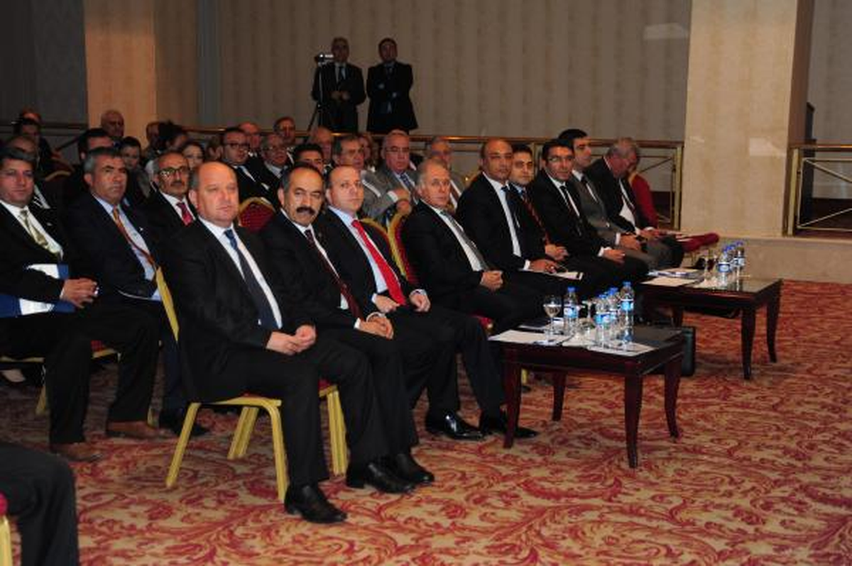 Çalışma Bakanlığı Müsteşarı: Türkiye\'nin Temel Sorunu Mesleksizlik