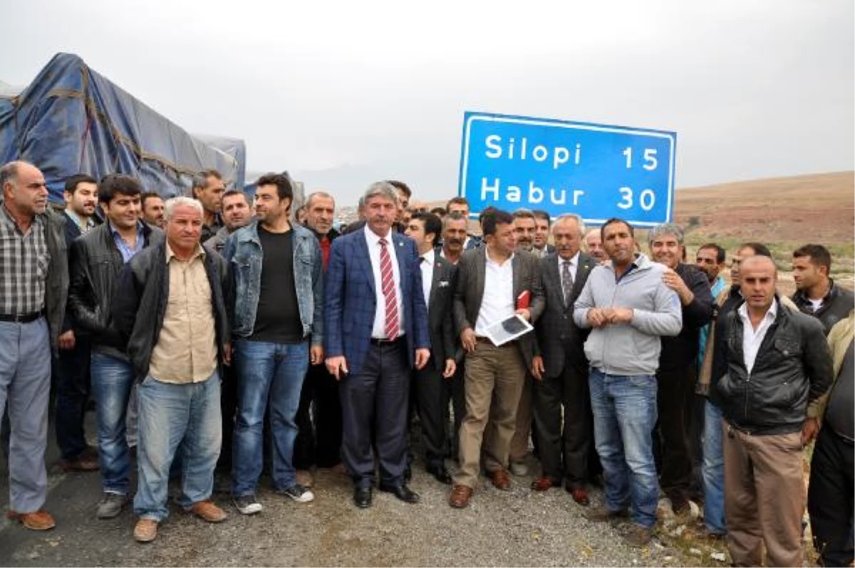 CHP Heyeti Habur\'da Şoförleri Dinledi