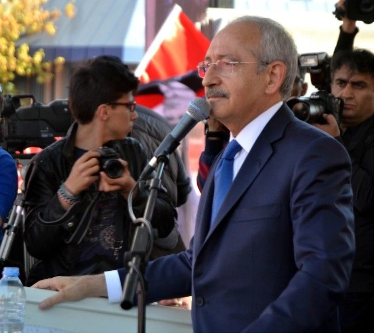 Kılıçdaroğlu, Arınç ile Başbakan\'ın Çelişmesini Yorumladı