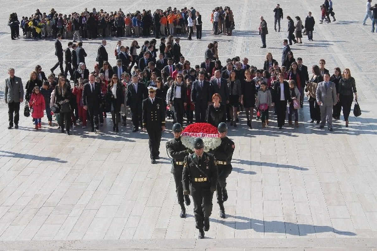 90 Çocuk Anıtkabir\'i Ziyaret Etti
