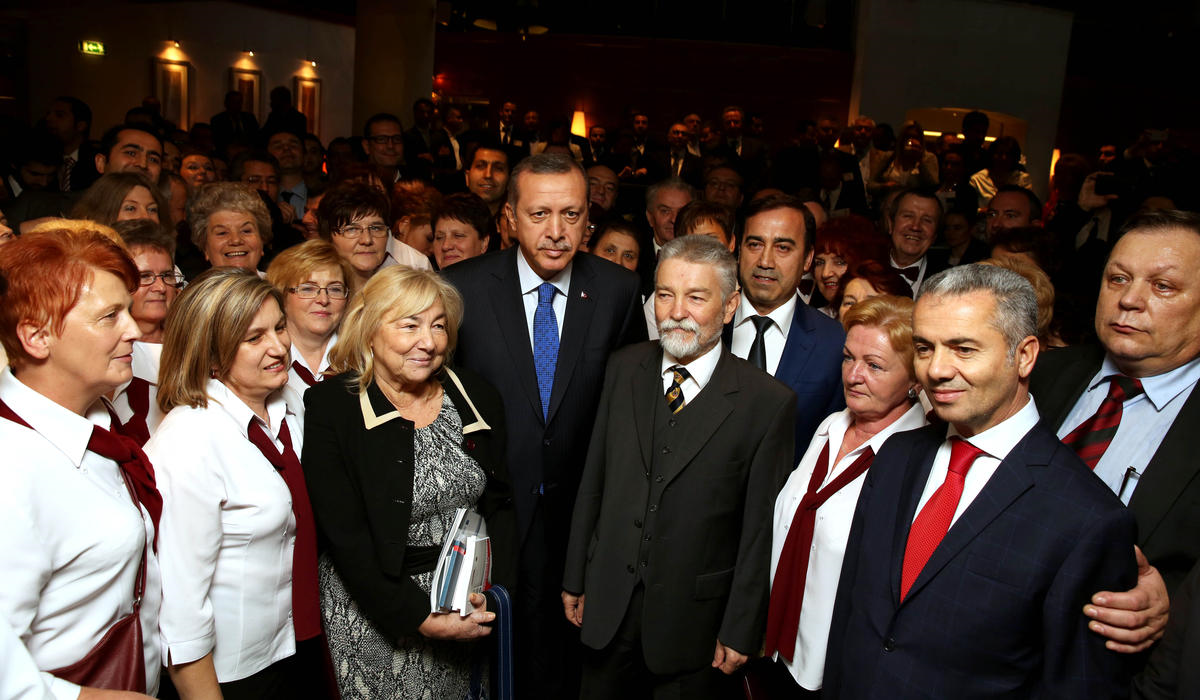 Erdoğan\'a Polonya\'da "Muhteşem" Sürpriz