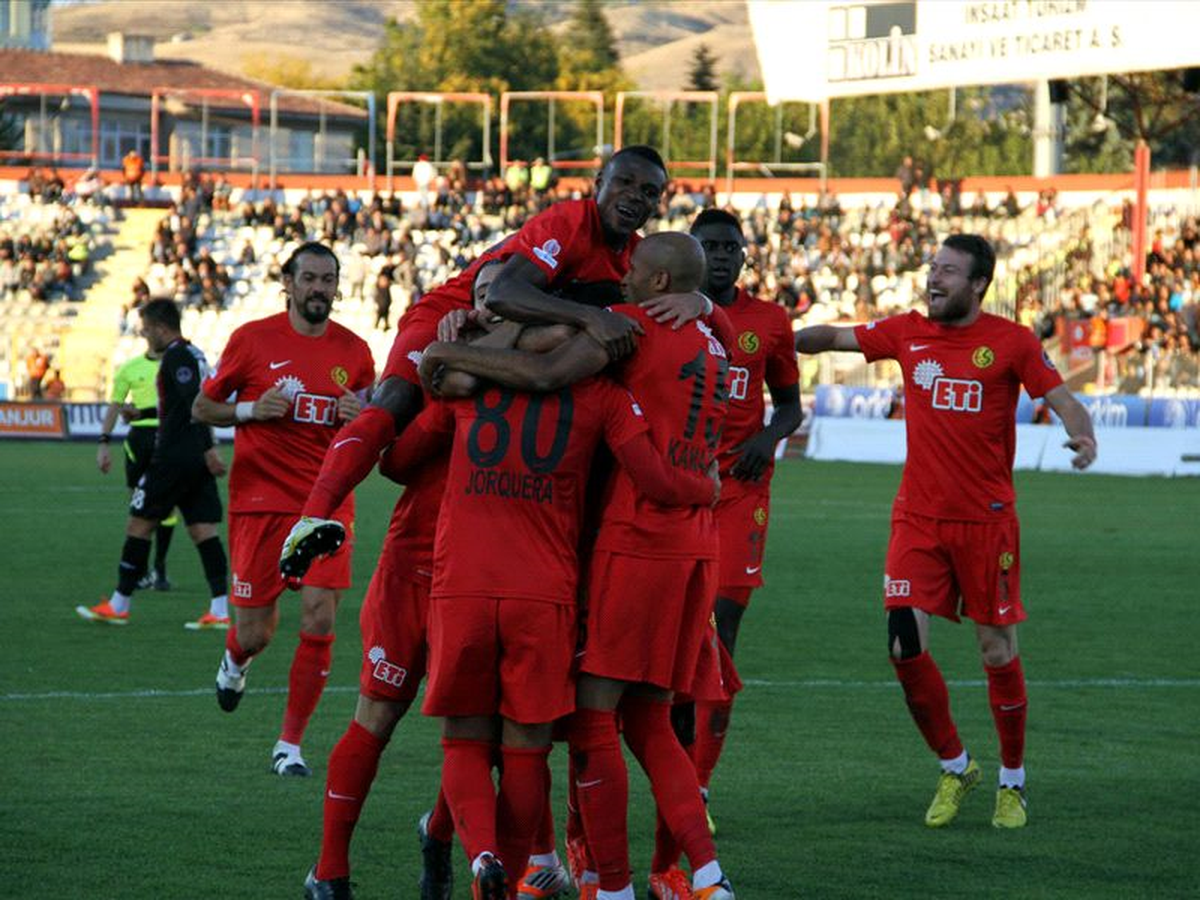 Eskişehirspor\'u Necati Ateş\'ledi