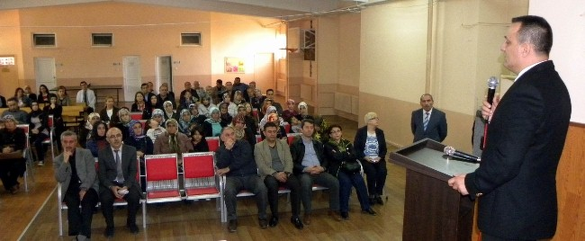 Velilere Yeni Eğitim Sistemi Anlatıldı