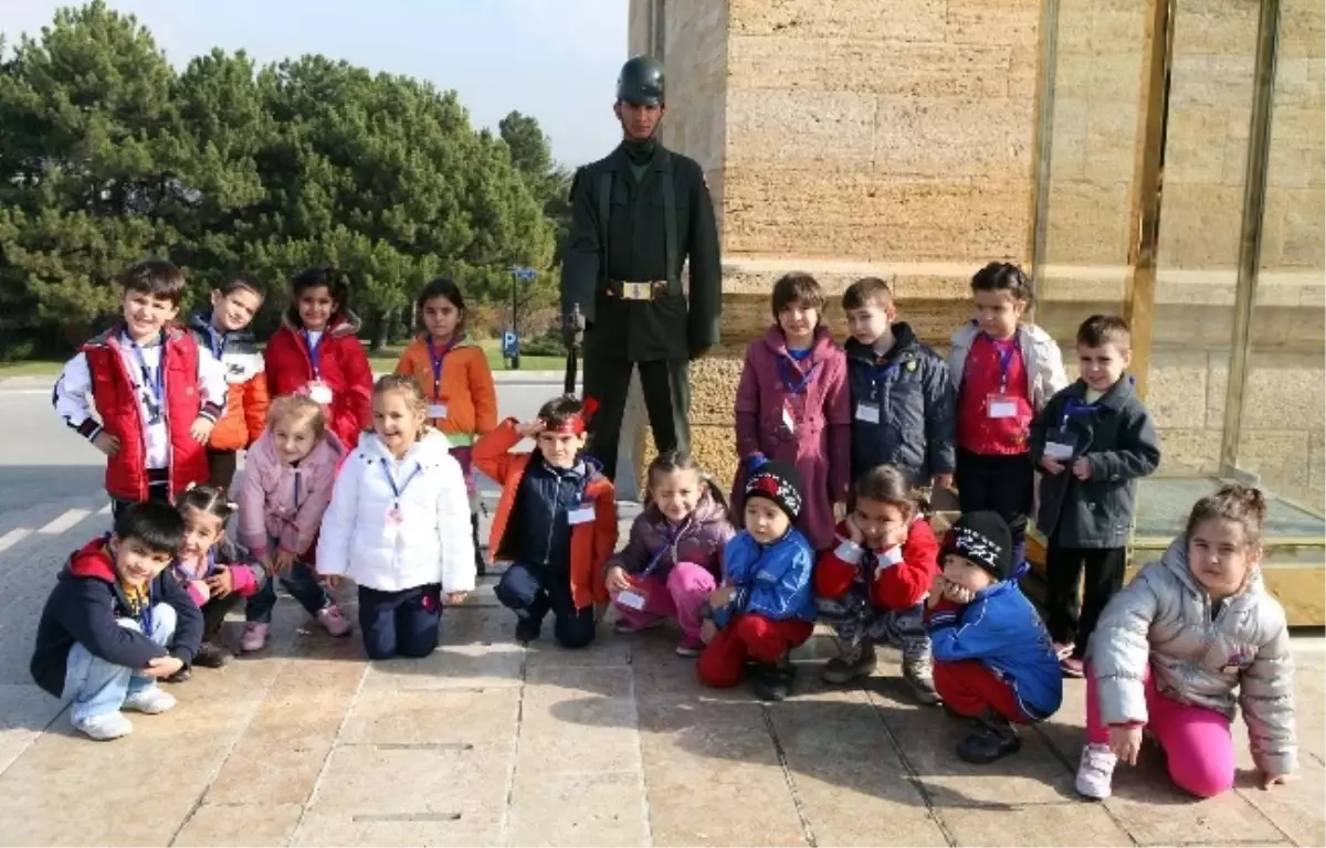 Yenimahalleli Minikler Anıtkabir\'de