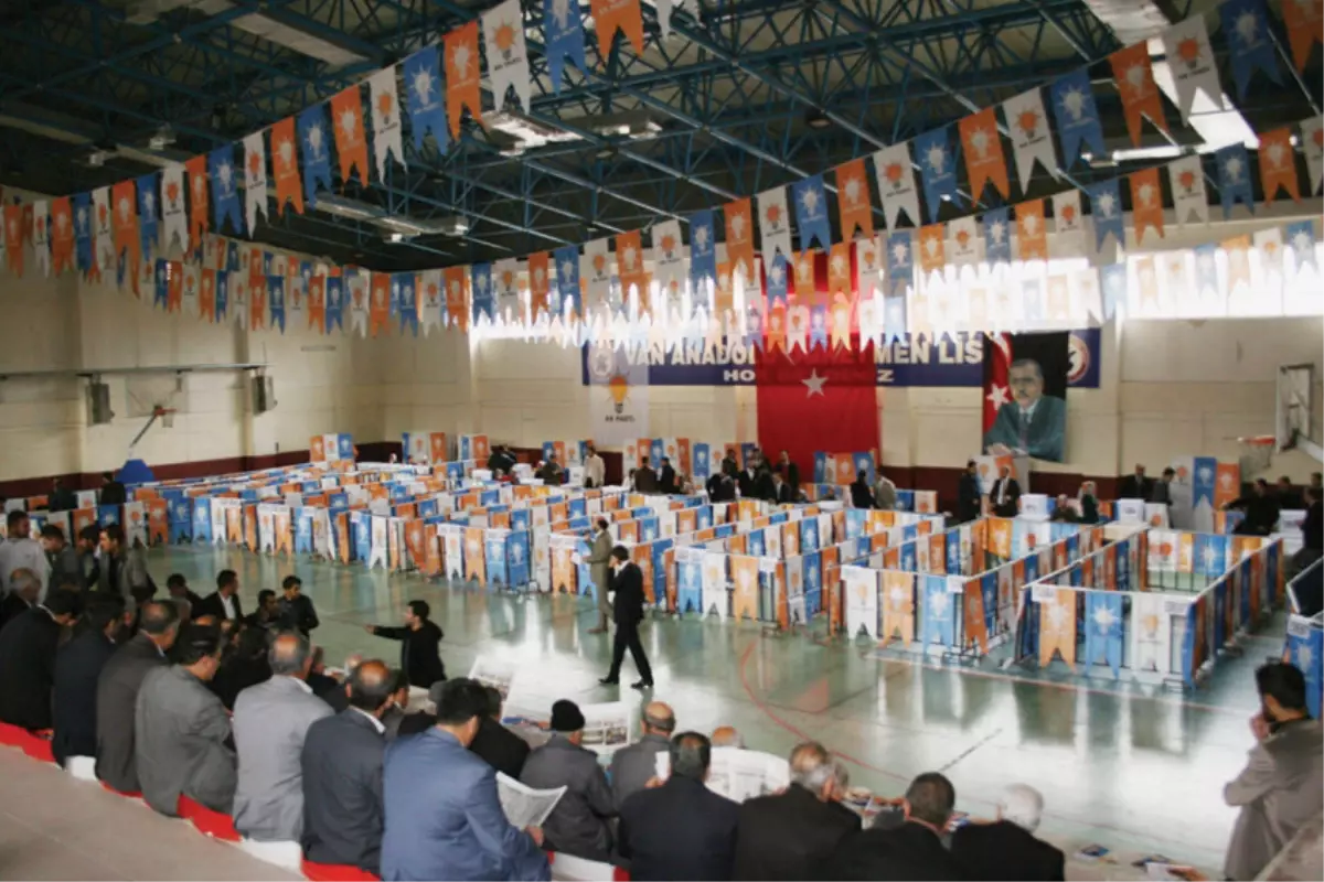 Ak Parti Van Teşkilatı Temayül Yoklaması Yaptı
