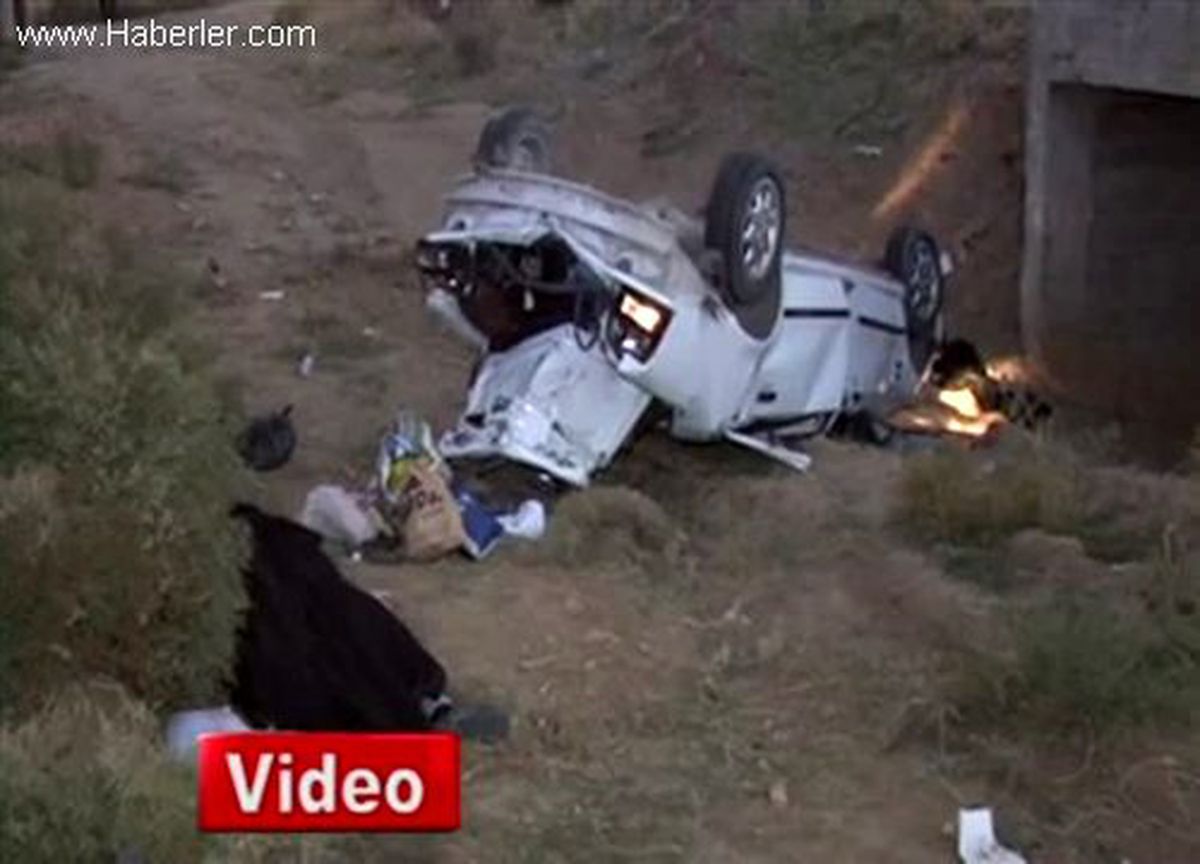 Aksaray\'da Otomobil Takla Attı: 2 Ölü, 4 Yaralı