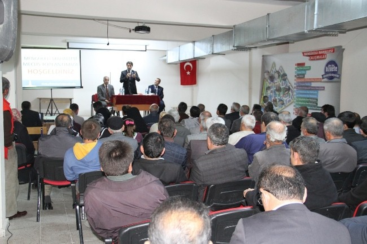 Başkan Çakır Mengüceli\'de Mahalleliler ile Bir Araya Geldi