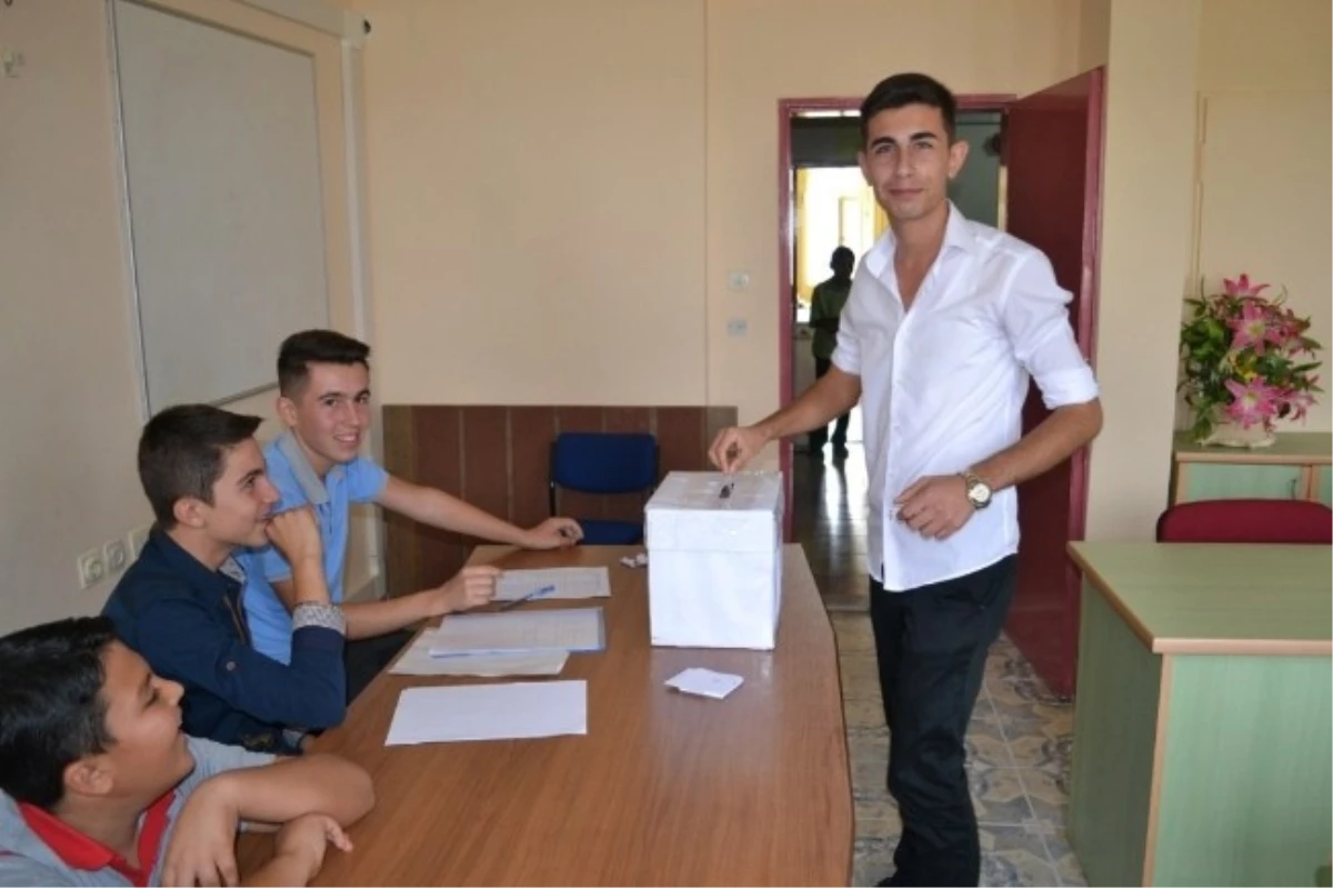 Bozyazı İlçe Öğrenci Meclisi Başkanlığı Seçimi Yapıldı