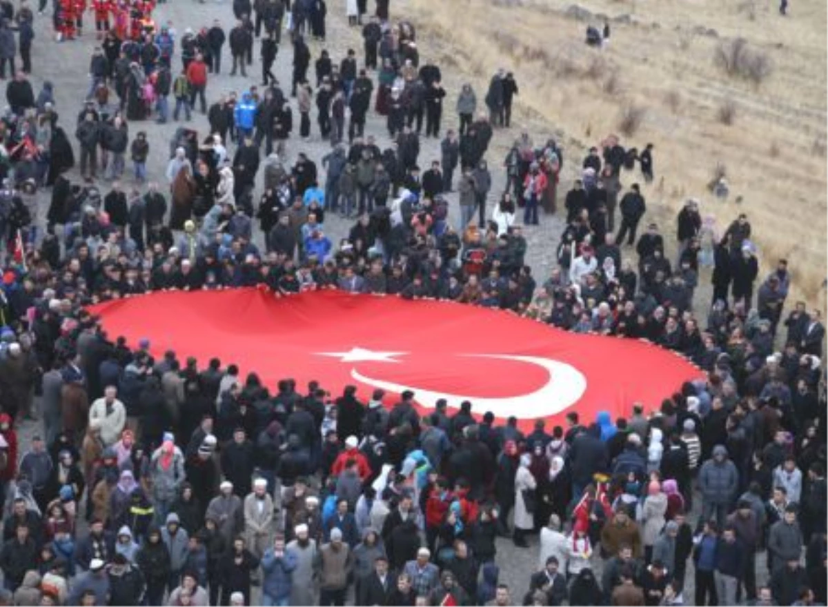 Erzurum\'daki Tarihi Tabyalara Yürüyüş