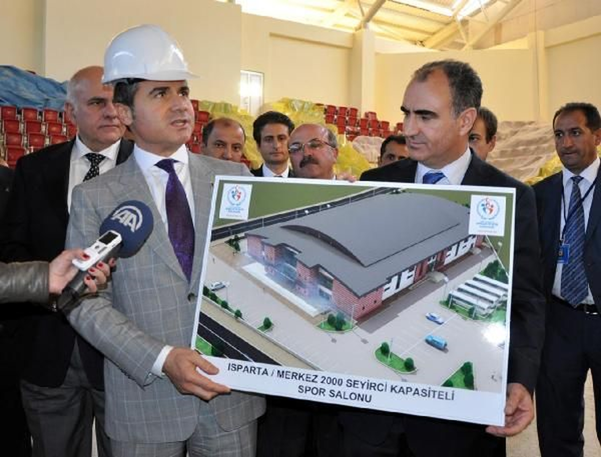 Bakan Kılıç: Gençleri de Düşünün, Onlara da Para Ayırın