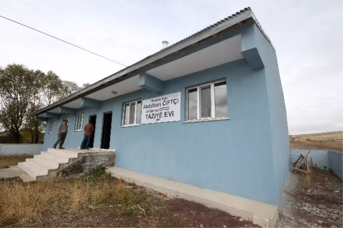 Ağrı\'da Hayırsever İşadamından Taziye Evi