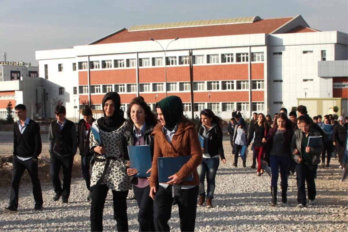 Karaman TOKİ Anadolu Lisesi KMÜ\'yü Ziyaret Etti