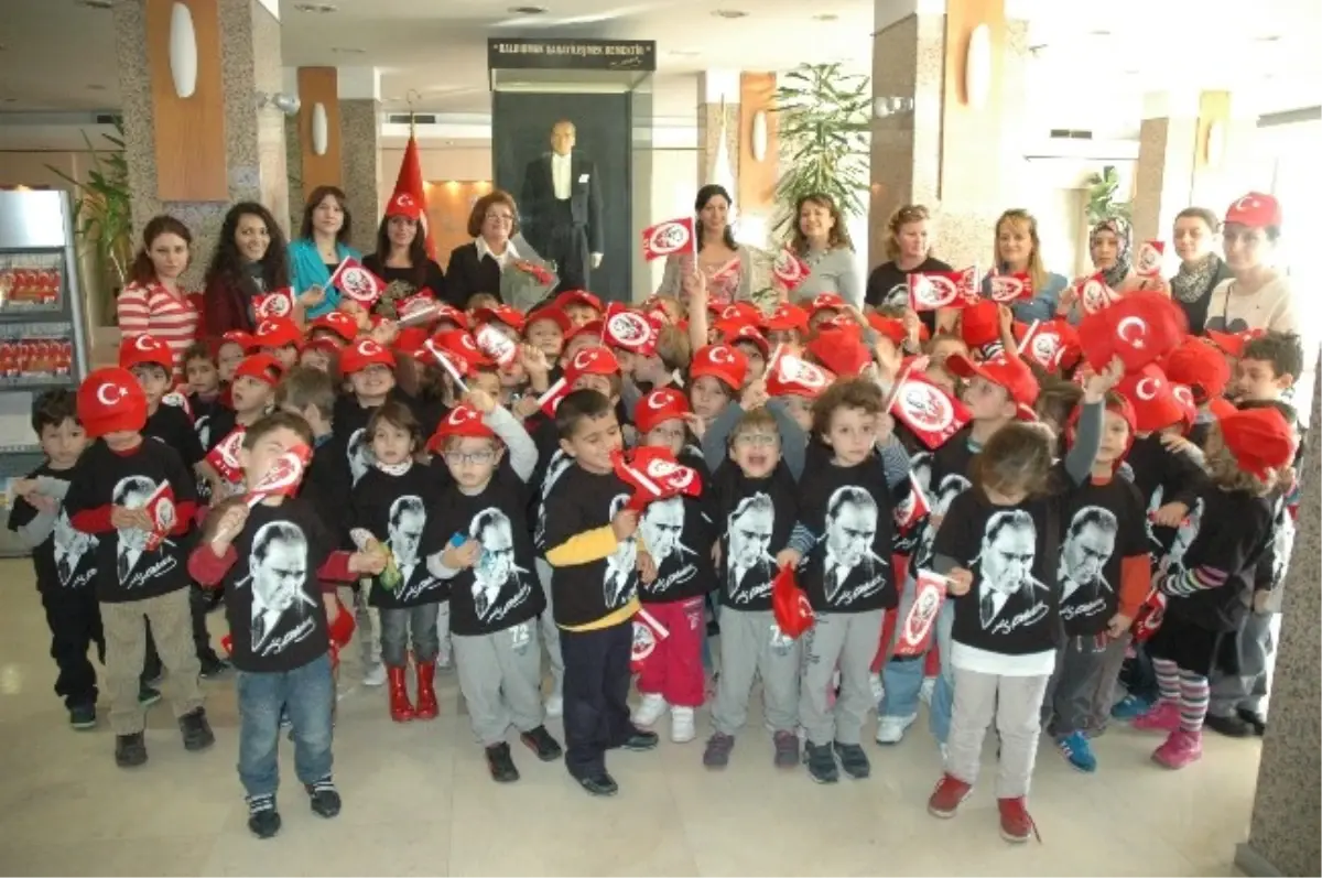 Minikler Ebso\'da Ata\'yı Andı