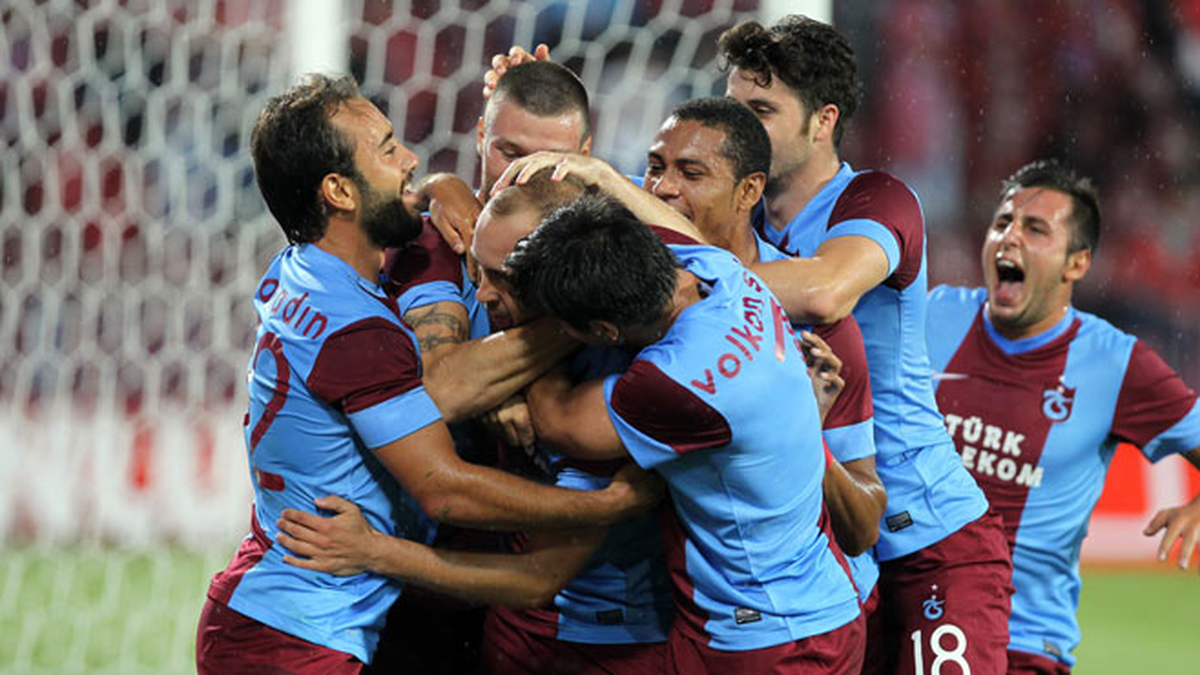 Trabzonspor\'un Avrupa Başarısı Sevindirdi