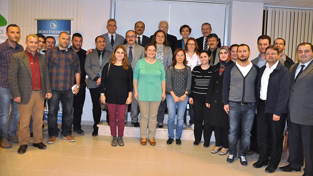 Yükseköğretimin Geleceği Düzce Üniversitesi'nde Tartışıldı