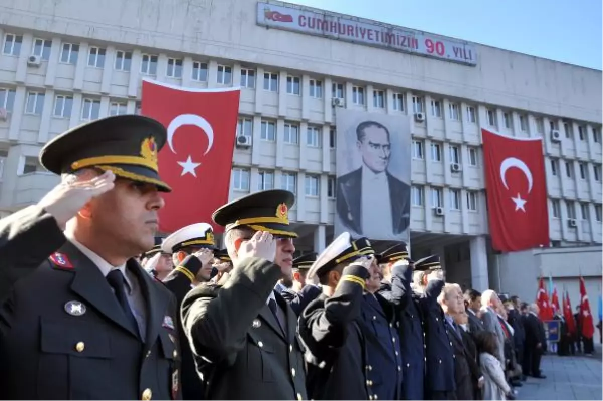 Atatürk, Zonguldak\'ta Törenle Anıldı