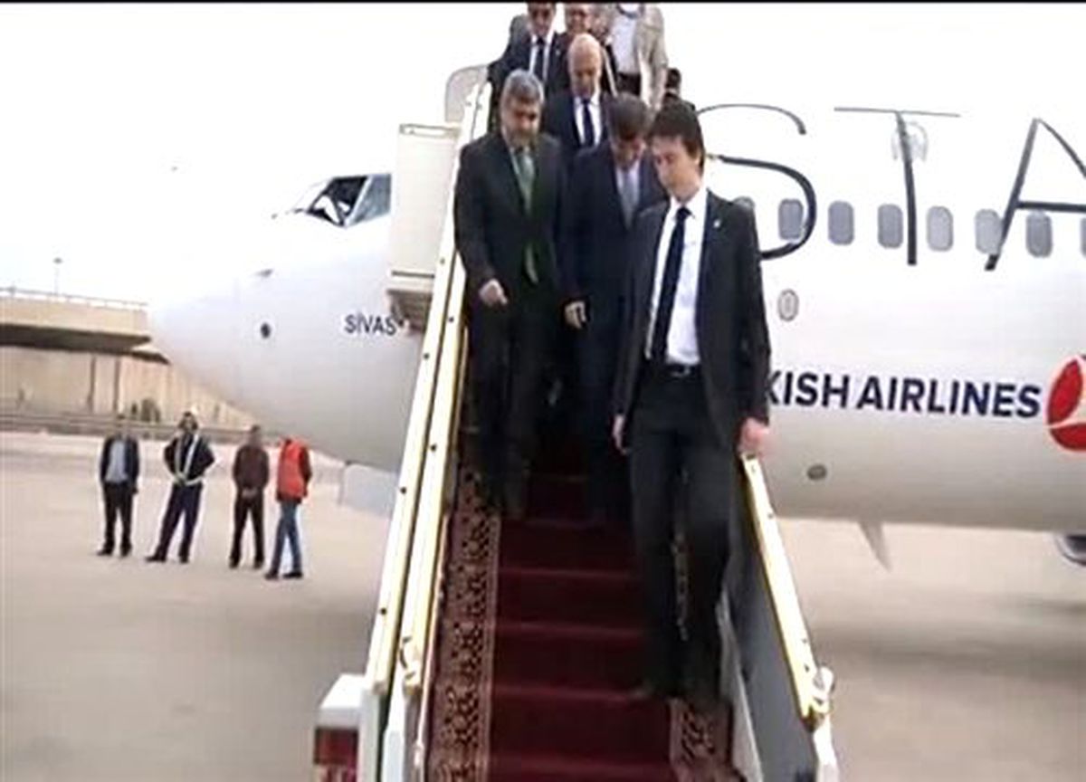 Bölge Basını: Davutoğlu Bağdat\'ta "Yeni Bir Başlangıç" İçin Çaba Gösteriyor