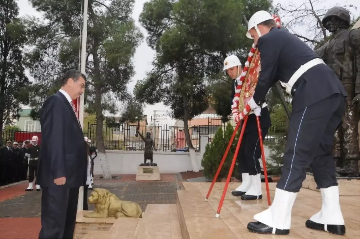 Gazi Mustafa Kemal Atatürk Törenlerle Anıldı