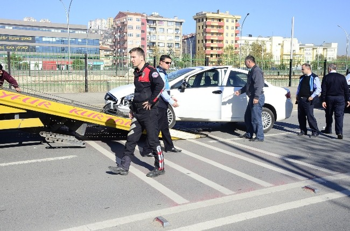 MHP Meclis Üyesi Aday Adayı Kaza Yaptı