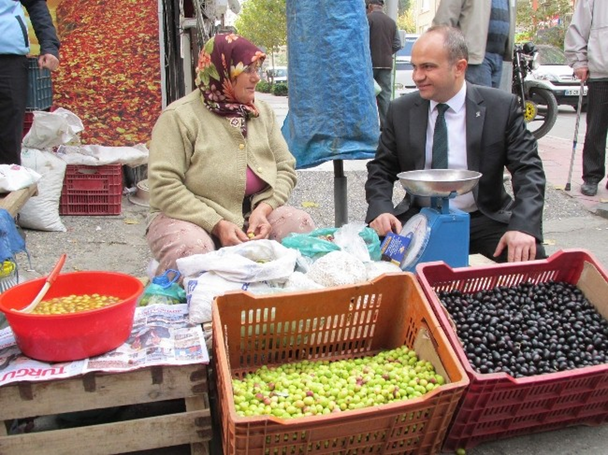 Aday Adayı Mersinli\'den Karaköy Esnafına Ziyaret