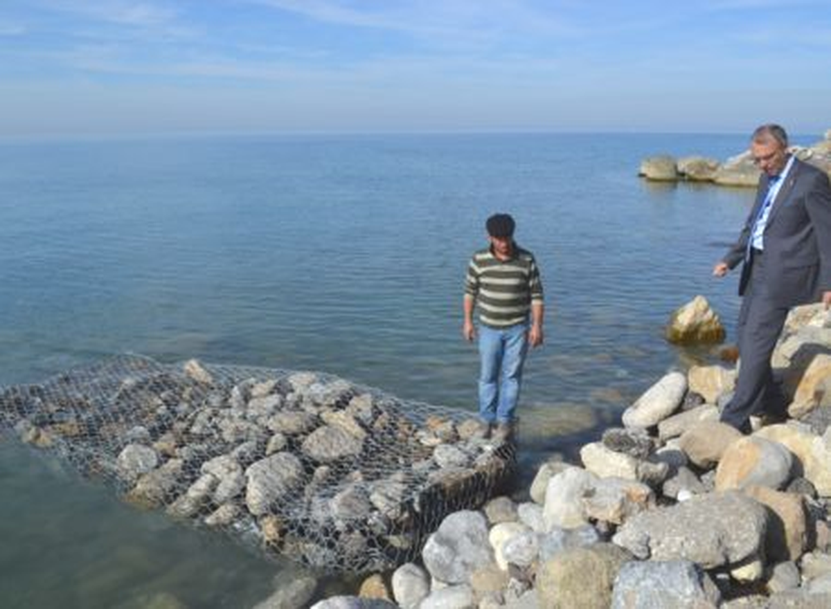 Alaplı\'da Deniz Dibine Duvar Örülüyor
