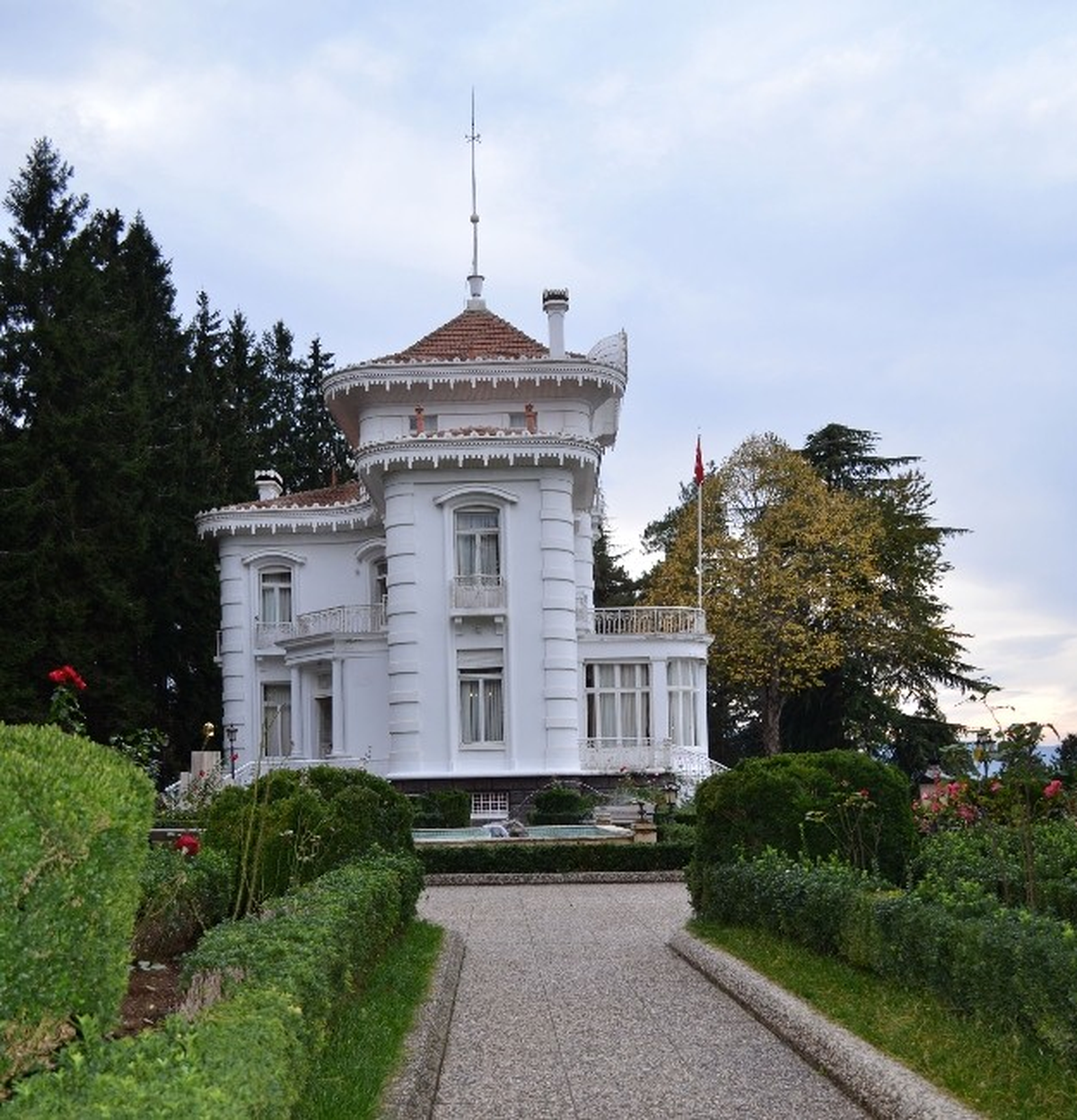 Atatürk Köşkü Restorasyon Çalışmaları Nedeniyle Ziyarete Kapatılıyor