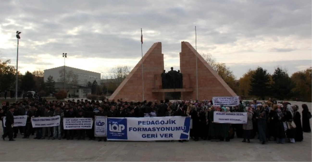 Atatürk Üniversitesi\'nde Formasyon Eylemi