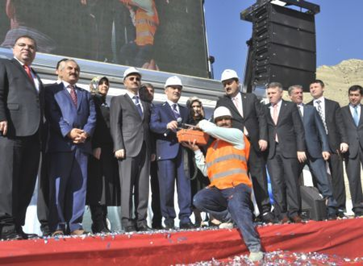 Bakan Bayraktar: Bu Asil Millet Sayesinde Türkiye İstikrarı, Güveni Yakaladı