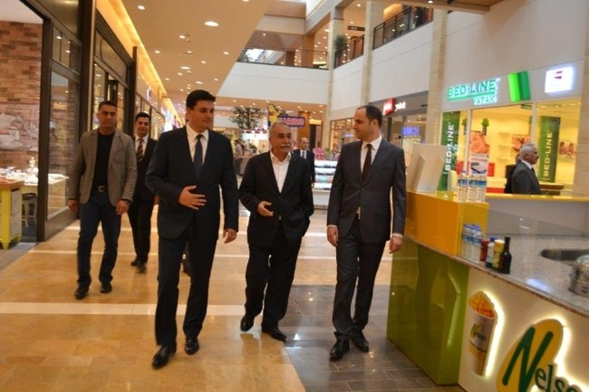 Belediye Başkanı Eşref Fakıbaba Ş. Urfa Piazza\'da