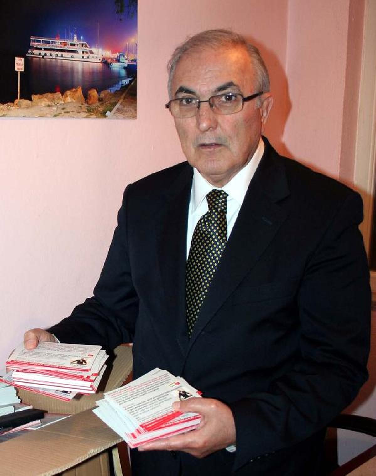 CHP\'li Öğüt\'ten \'450 Bin Eve Mektup Kampanyası\'