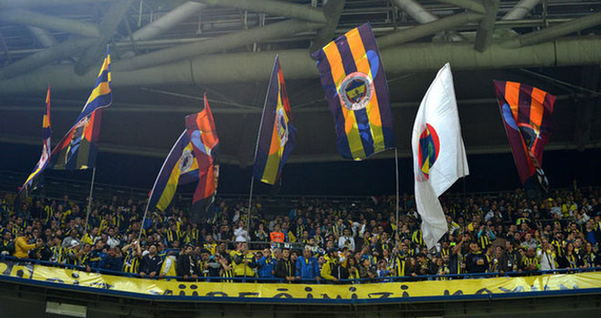 Derbi Öncesi 10. Yıl Marşı