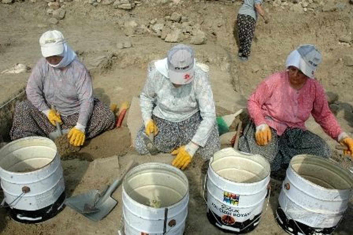 Köylü Kadınlar Tarihi Gün Yüzüne Çıkarıyor