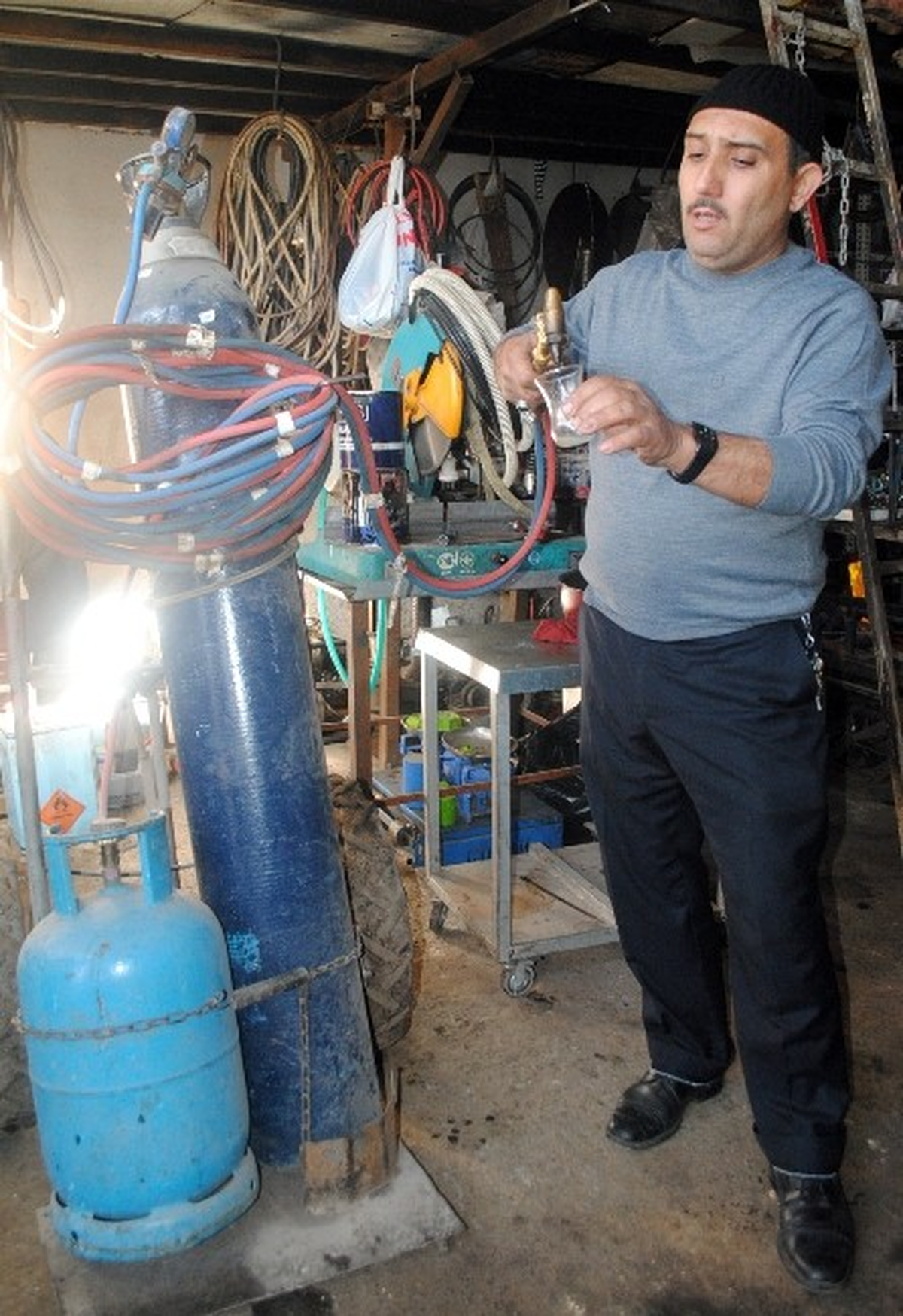 Lpg Tüpünün İçinden Makine Yağı Çıktı