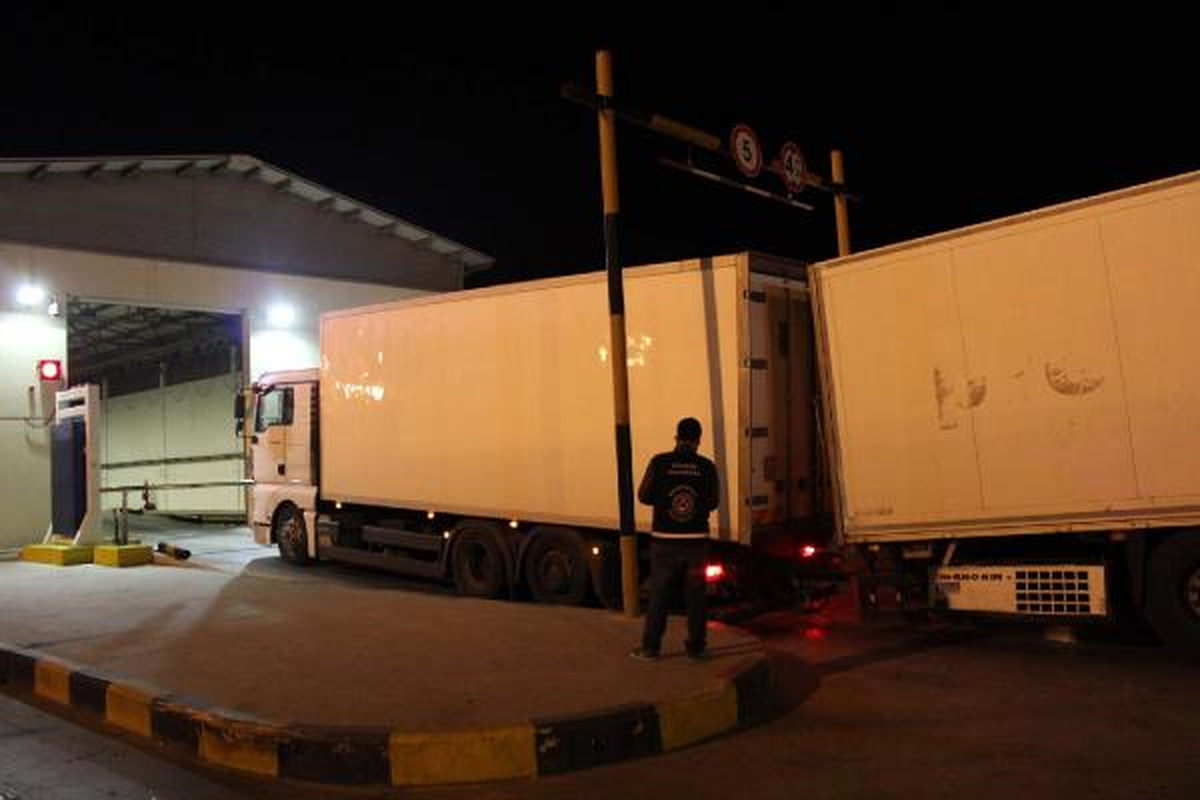 Mandalina Yüklü Kamyonda 246 Kilo Eroin Ele Geçirildi