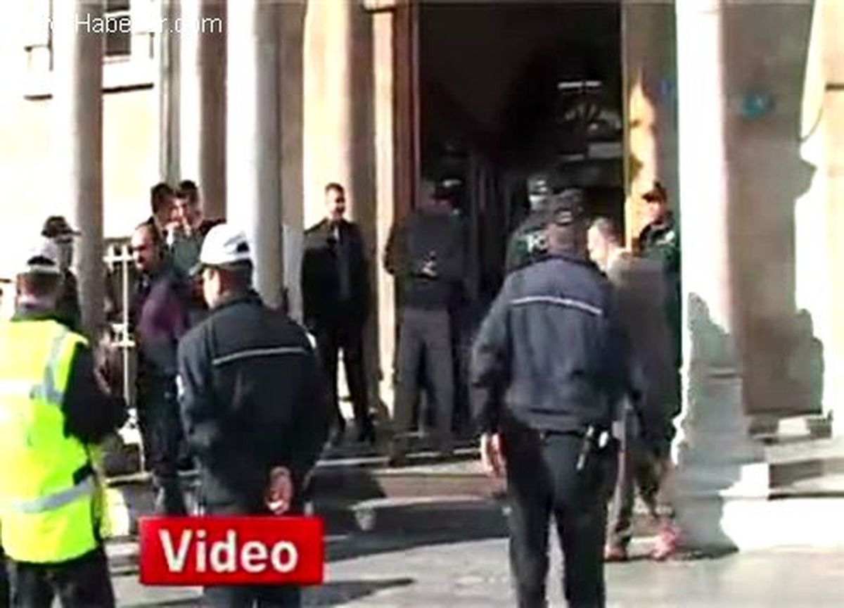 Pompalı Tüfekle Konya Valiliğine Girdi