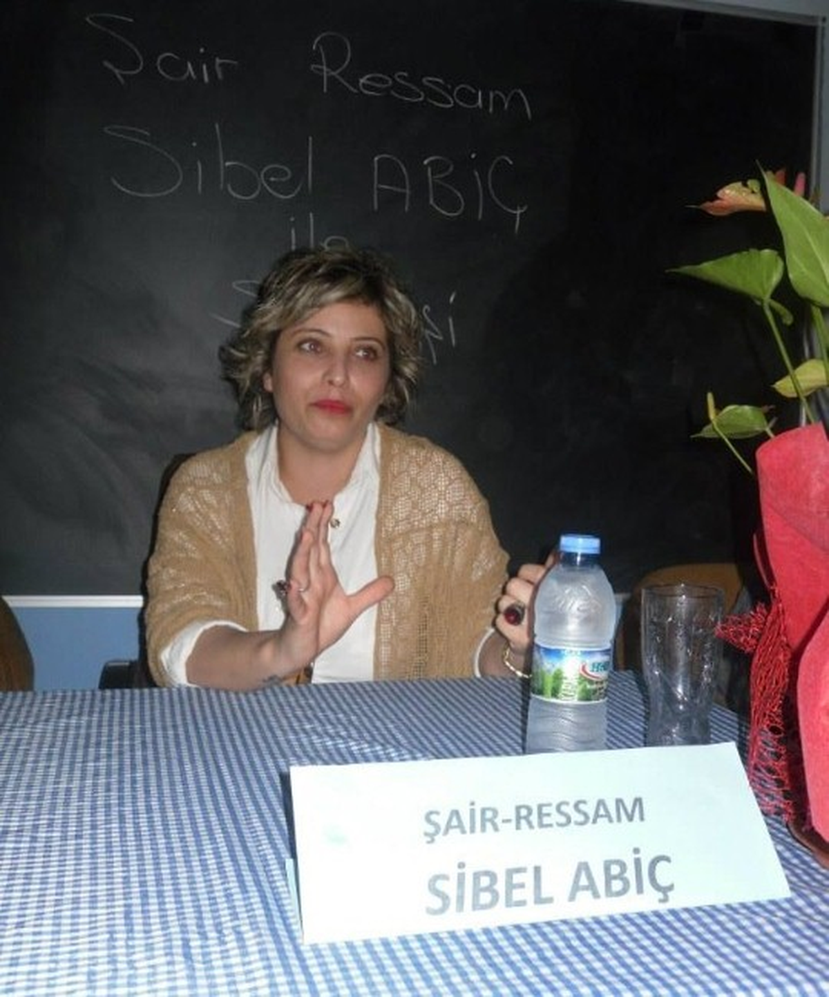 Şair ve Ressam Sibel Abiç Öğrencilerle Bir Araya Geldi