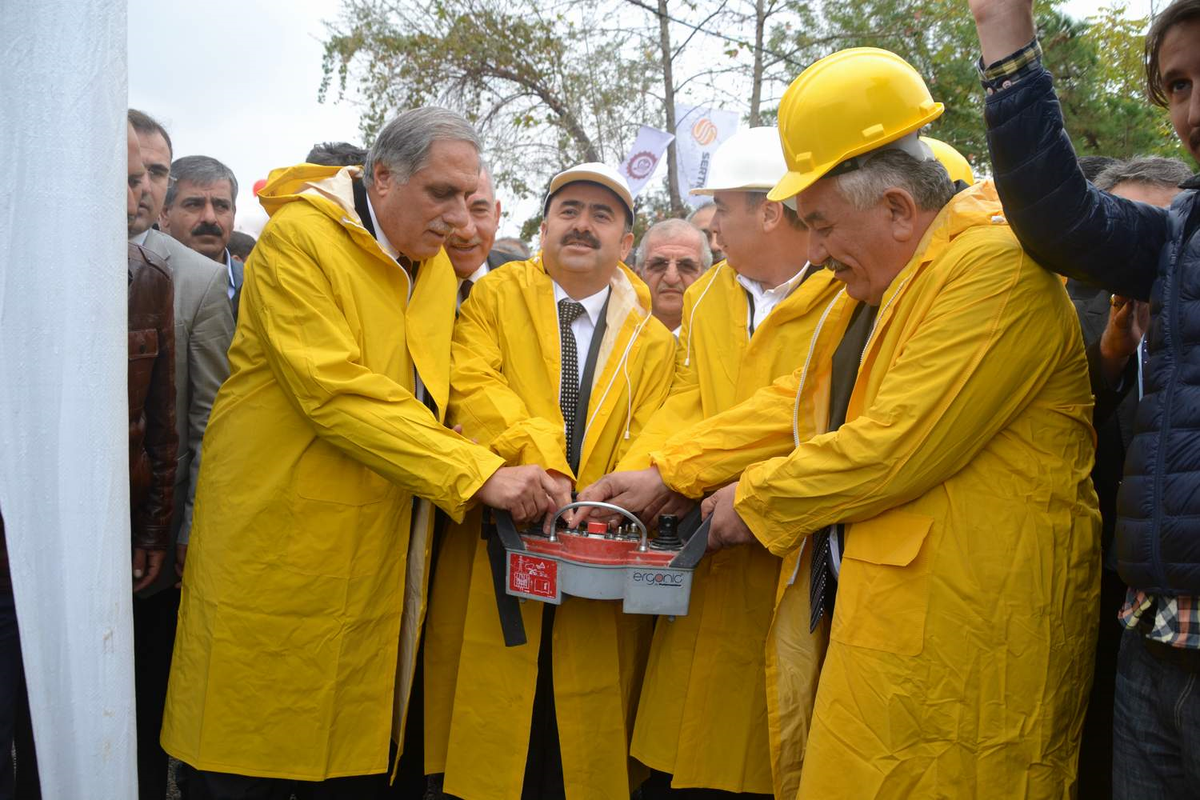 Siirt\'te Hükümet Konağı Temeli Törenle Atıldı
